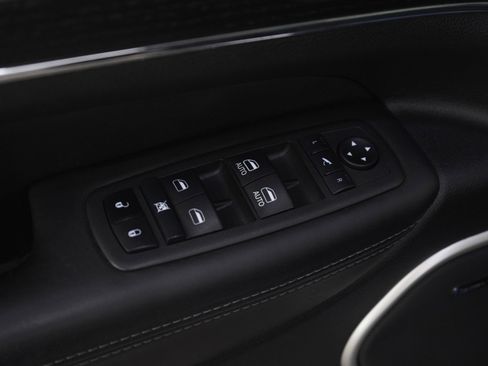 Used 2021 Jeep Grand Cherokee Summit image 20