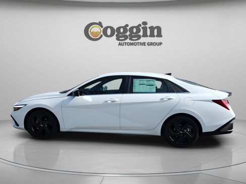 New 2026 Hyundai Elantra SEL Sport Premium FWD image 3