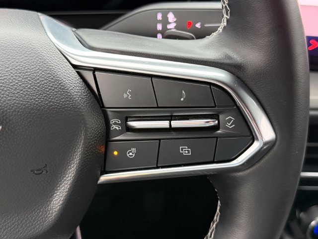 Used 2024 Chevrolet Traverse LT FWD image 21