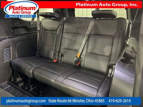Used 2021 Chevrolet Suburban Z71 w/ Z71 Signature Package AWD/4WD image 32