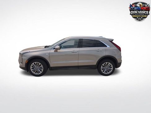 Used 2024 Cadillac XT4 Premium Luxury FWD image 2