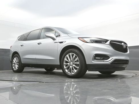 Used 2019 Buick Enclave Essence FWD image 43