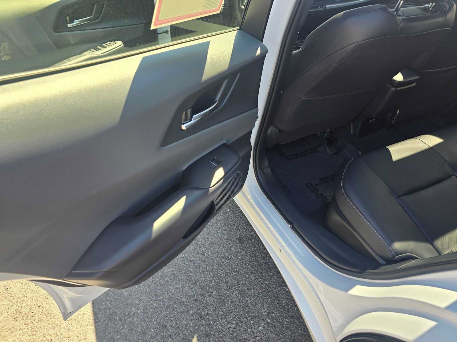 Used 2026 Toyota Prius XLE AWD/4WD image 16