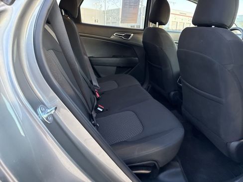 Used 2025 Kia Sportage LX image 16