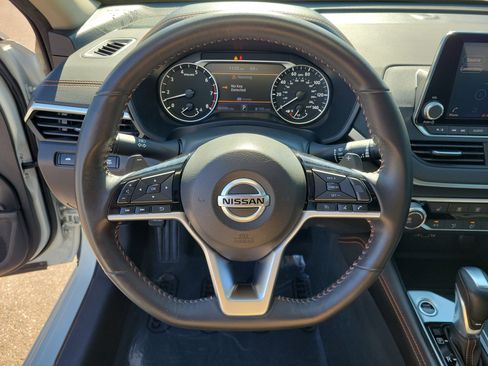 Used 2021 Nissan Altima 2.5 SR w/ SR Premium Package image 23