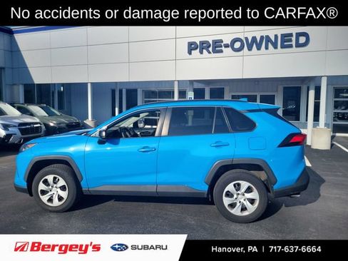 Used 2019 Toyota RAV4 LE w/ All Weather Liner Package FWD image 2