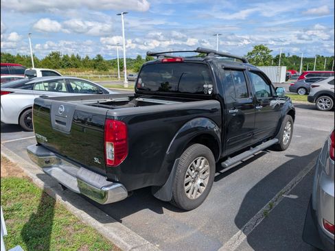 Used 2011 Nissan Frontier SL RWD image 7