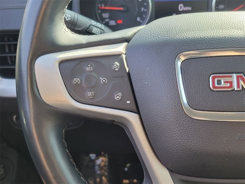 Used 2023 GMC Terrain SLT image 5
