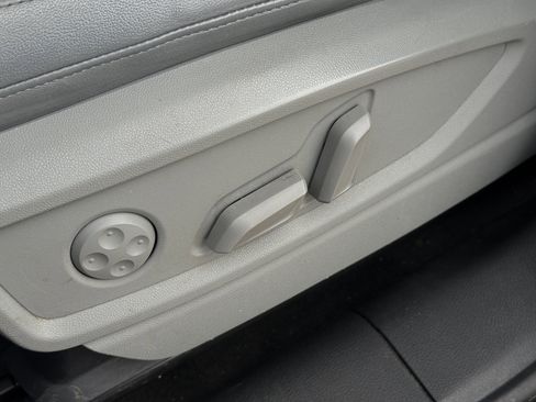 Used 2021 Audi Q5 Premium Plus image 27