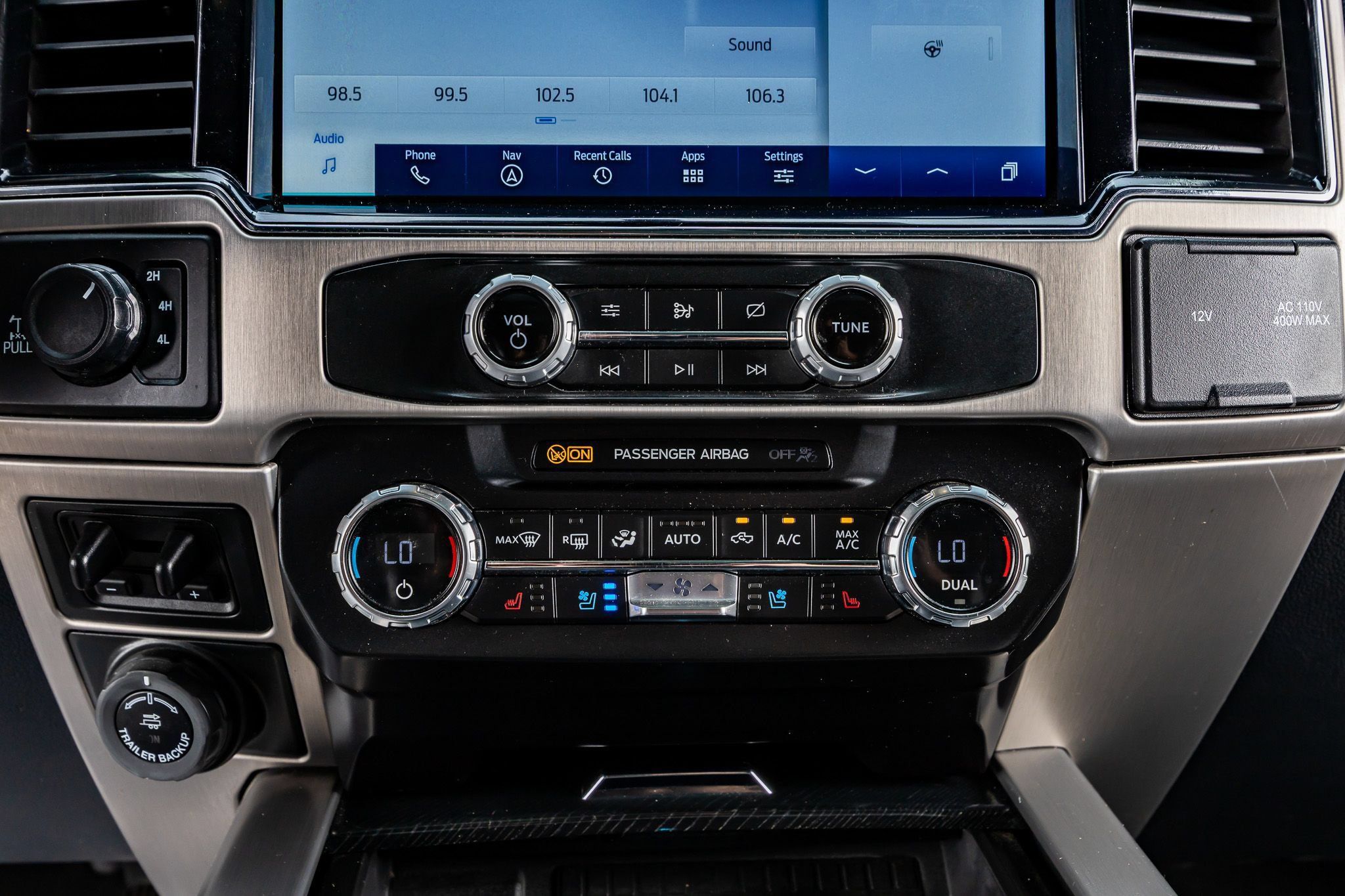Used 2022 Ford F250 Platinum w/ FX4 Off-Road Package AWD/4WD image 27