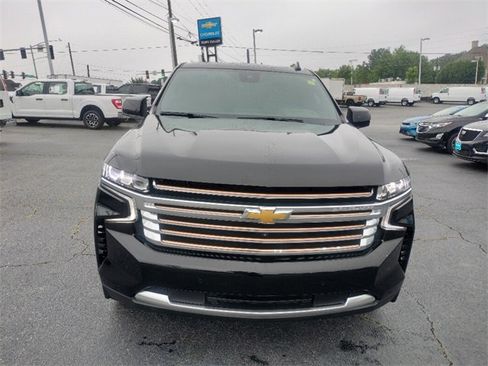 Used 2023 Chevrolet Suburban High Country image 2