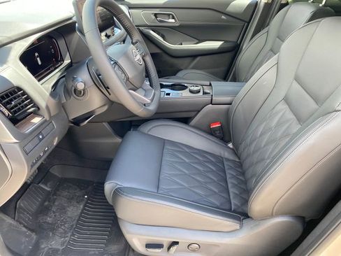 New 2026 Nissan Rogue Platinum AWD/4WD image 10