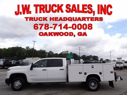 Used 2024 Chevrolet Silverado 3500 W/T w/ WT Convenience Package AWD/4WD image 2