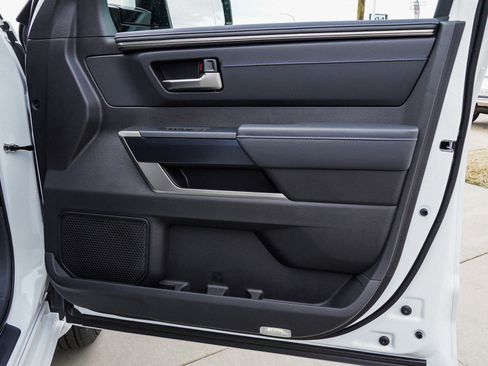 New 2026 Toyota Tundra Platinum image 29