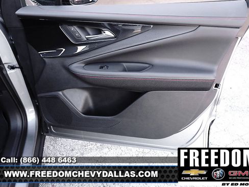 New 2025 Chevrolet Blazer EV RS image 39