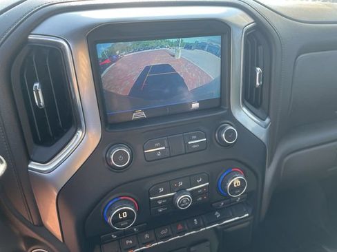 Used 2019 Chevrolet Silverado 1500 LT Trail Boss w/ Convenience Package AWD/4WD image 22