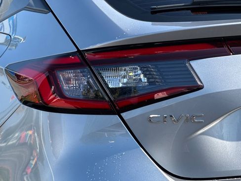 Used 2023 Honda Civic Sport image 12