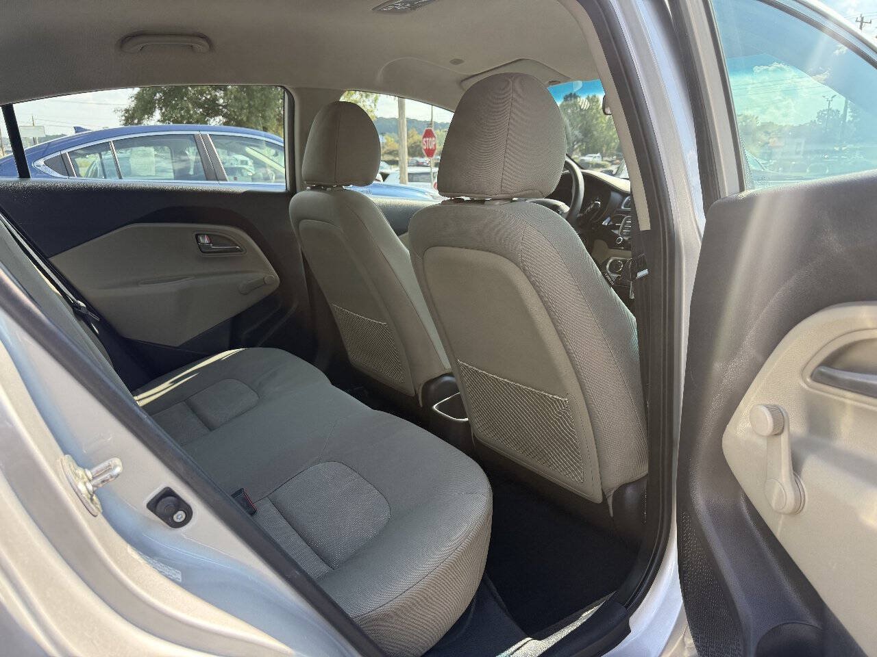 Used 2016 Kia Rio LX FWD image 15