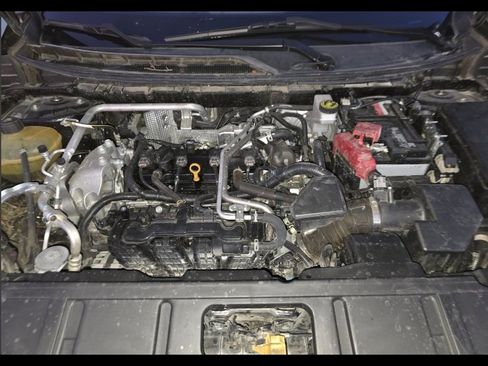 Used 2021 Nissan Rogue S image 10