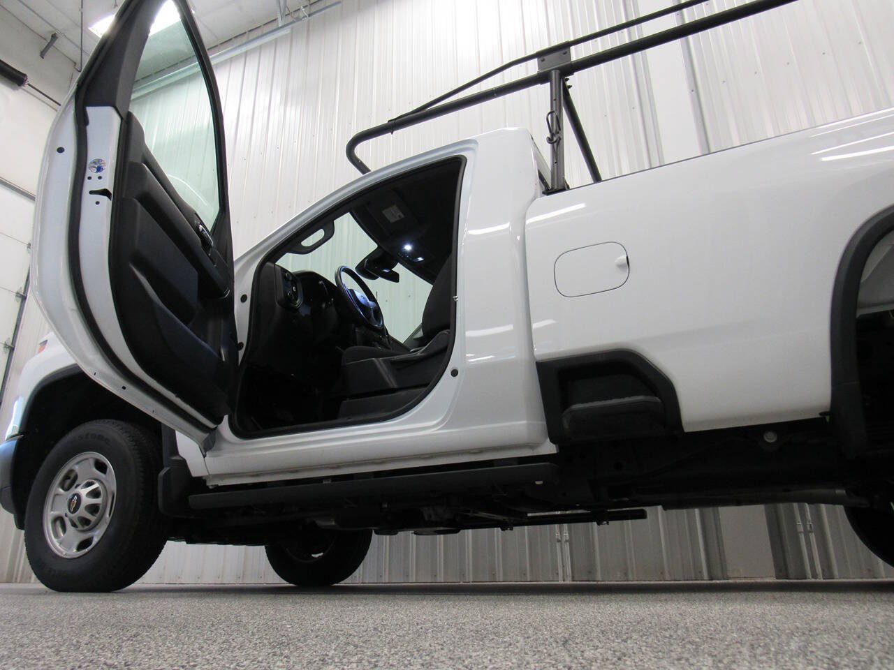 Used 2025 Chevrolet Silverado 2500 W/T w/ WT Convenience Package AWD/4WD image 18