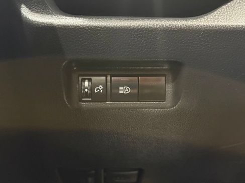 Used 2024 Toyota RAV4 XLE FWD image 31