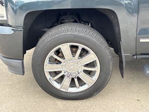 Used 2018 Chevrolet Silverado 1500 High Country AWD/4WD image 12