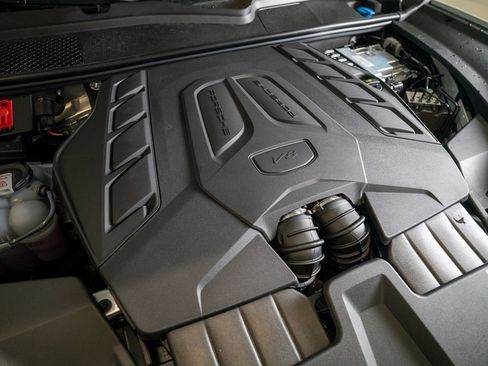 New 2026 Porsche Cayenne GTS image 48