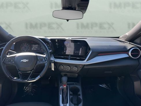 Used 2024 Chevrolet Trax RS w/ Driver Confidence Package image 11