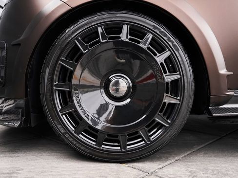 Used 2024 Land Rover Range Rover Long Wheelbase SE image 3