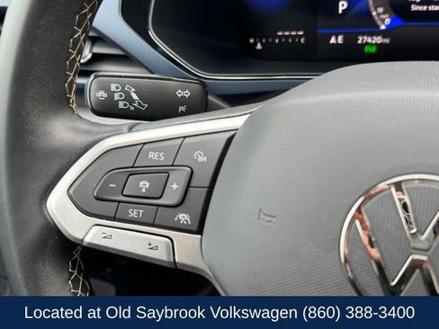 Certified 2023 Volkswagen Taos SE w/ Panoramic Sunroof Package AWD/4WD image 40