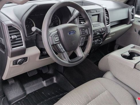 Used 2016 Ford F150 XLT image 11