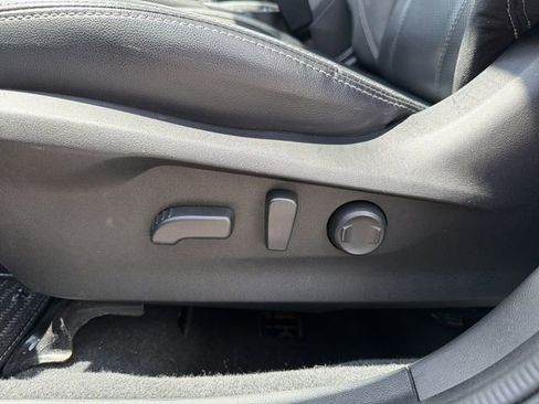 Used 2022 Subaru Forester Touring AWD/4WD image 10