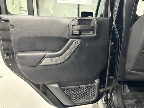 Used 2011 Jeep Wrangler Unlimited Sport AWD/4WD image 28