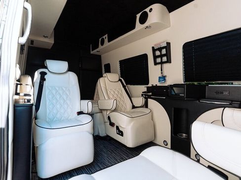 Used 2022 Mercedes-Benz Sprinter 3500 image 35