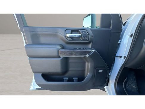 Used 2020 Chevrolet Silverado 2500 LTZ w/ LTZ Premium Package image 26