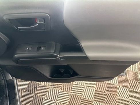 Used 2023 Toyota Tacoma SR AWD/4WD image 19