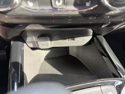 Used 2024 Chevrolet Trax LT w/ Driver Confidence Package image 32