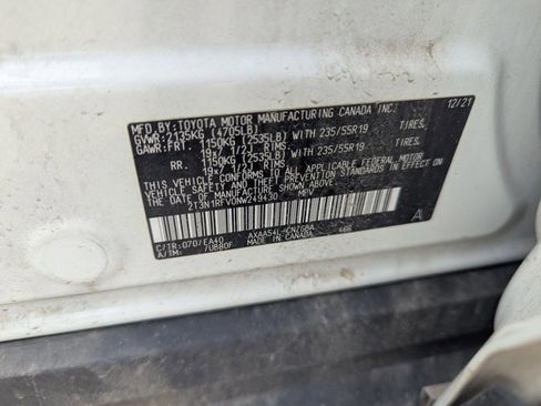 Used 2022 Toyota RAV4 Limited w/ Limited Grade Weather Package image 17