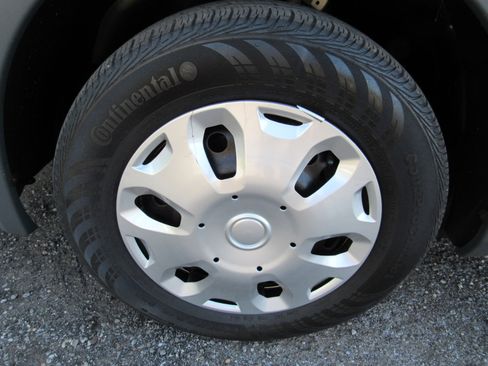 Used 2011 Ford Transit Connect XLT Premium image 13