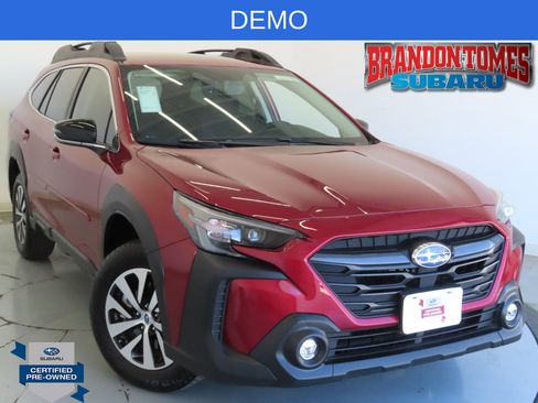 Certified 2025 Subaru Outback Premium AWD/4WD image 1