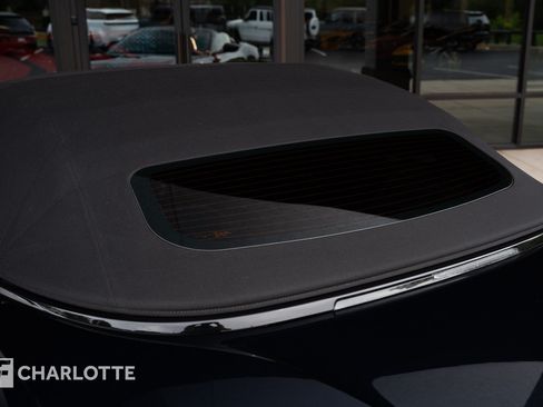 Used 2019 Aston Martin DB11 Volante RWD image 18
