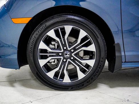Used 2025 Honda Odyssey Elite image 17