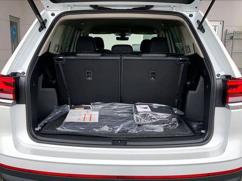 New 2026 Volkswagen Atlas SE FWD image 18