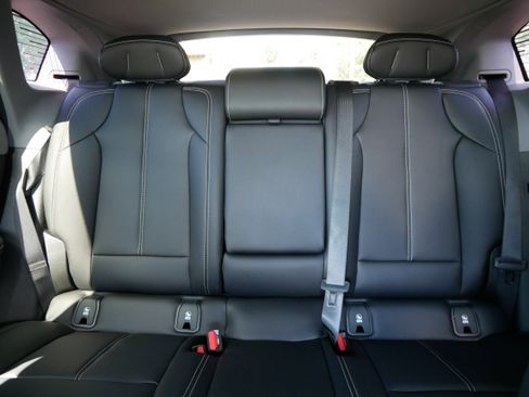 New 2025 Cadillac Optiq Sport 1 w/ LPO, Floor Liner Package image 11