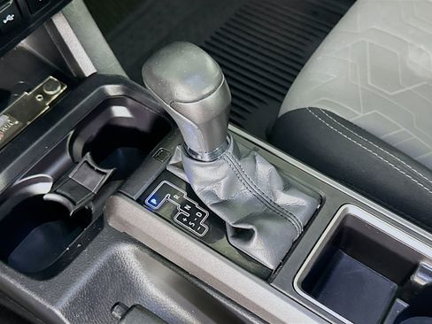 Certified 2022 Toyota Tacoma TRD Sport image 17