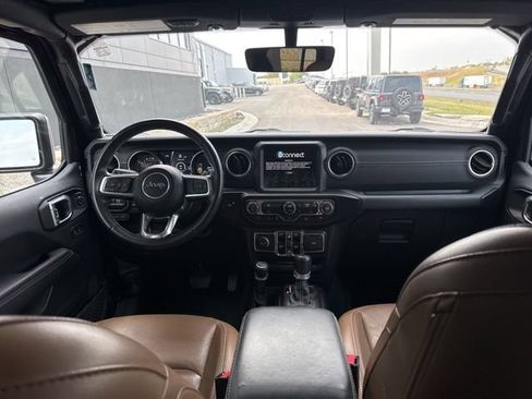 Used 2022 Jeep Wrangler Unlimited Sahara AWD/4WD image 14