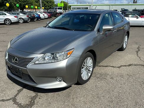 Used 2015 Lexus ES 350 w/ Luxury Package image 8