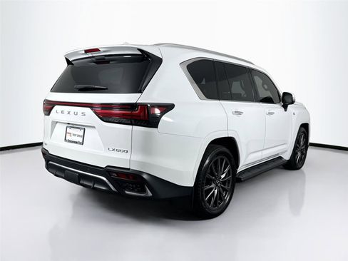 Used 2024 Lexus LX 600 F Sport image 2
