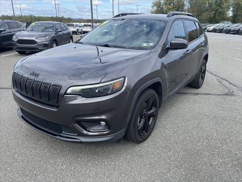 Certified 2019 Jeep Cherokee Latitude Plus image 1