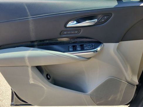 Used 2021 Cadillac XT4 Premium Luxury w/ Enhanced Visibility Package FWD image 20